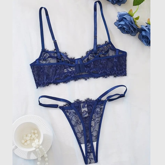 Lacy Lingerie Set - Image 2